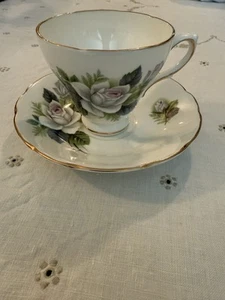 Royal Sutherland Fine Bone China Teetasse & Untertasse - Bild 1 von 2