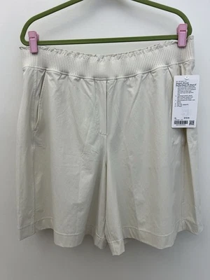 Nuevo con etiquetas Talla XL Lululemon Elastizado Tejido Volantes Cintura Alta Corto 9" Marfil Claro Foto 1 de 4