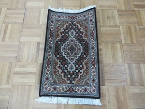 1'3 x 2'1 Hand Knotted Fine Black Mahi Tabrez Rug Wool & Silk G9546 - Picture 1 of 4