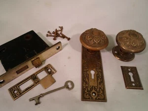  Antique R&E Brass Door Knob Set Mortise Lock with Key  #822 - Picture 1 of 3