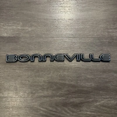 1992 1993 1994 1995 Pontiac Bonneville Front Door Nameplate Badge Emblem OEM - Image 1 of 4