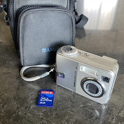 Kodak EasyShare C330 4.0MP Digital Point Shoot Camera Bundle SD Card Case WORKS - Image 1 of 4