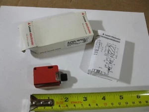 Leuze Electronic HRTR 25/66-300-S12 Diffuse Reflection Scanner 50039548 - Picture 1 of 11