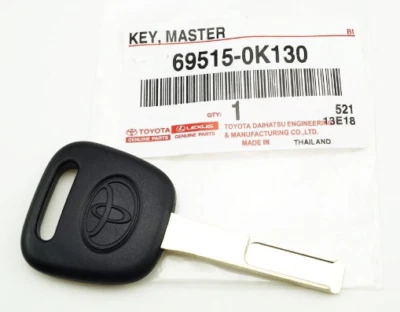 TOYOTA HILUX MK8 Blank Key 695150K130 NEW GENUINE - Image 1 of 3