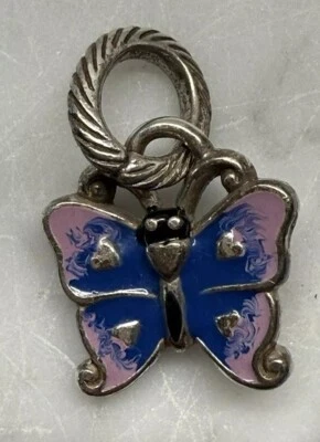 Dije Brighton Miniatura Mariposa Plata con Púrpura, Esmalte Lavanda Foto 1 de 4
