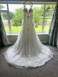 wedding dress size 22 used - Picture 1 of 9