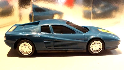 Ferrari Testarossa cm18  1/20circa con motore a retrocarica perfetto - Immagine 1 di 4