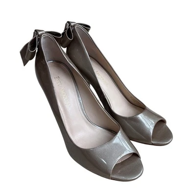 Zapatos de tacón alto Enzo Angiolini elegantes punta abierta 7M charol coqueto lazo tacones altos Foto 1 de 4