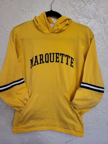 Lightweight Marquette Golden Eagles Sweatshirt youth XL Cover