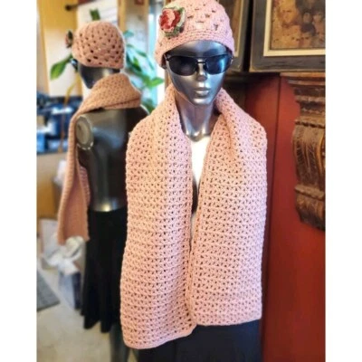 Bufanda y sombrero de ganchillo rosa hecho a mano L55"x W17,5" con flor se vende como conjunto Foto 1 de 4