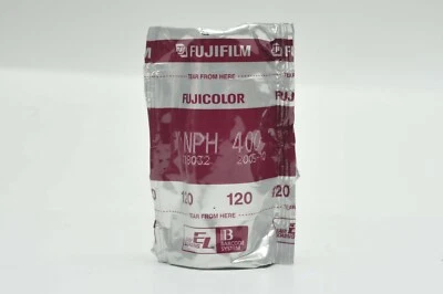 富士胶片NPH 400 120胶片单卷过期条形码系统  — 第 1/2 张图片