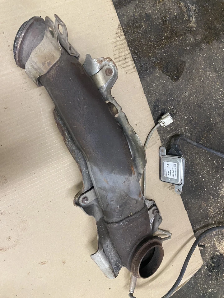 Tubo descendente LMM Duramax y sensor EGT Foto 1 de 1