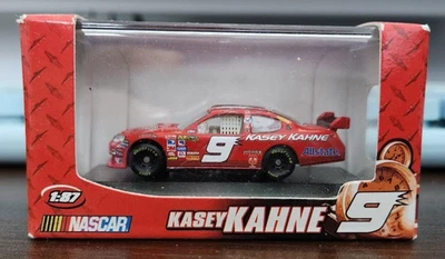 Nascar Winner's Circle Kasey Kahne #9 2008 fundido a presión 1:87 Foto 1 de 4