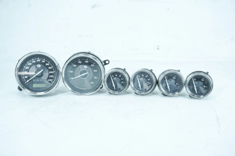 Harley Touring Electra Ultra 2011 OEM aire aceite voltios combustible velocímetro medidores de velocidad 29 k Foto 1 de 4