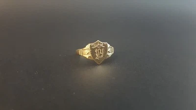 1930-40 Art Deco Unicorn Australian 9ct Gold Shield Shape Signet Ring V/11 3.7g - Image 1 of 4