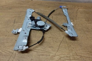 42309 B3B 2014 INFINITI Q50 OSF RIGHT FRONT DOOR WINDOW REGULATOR AND MOTOR. - Picture 1 of 3