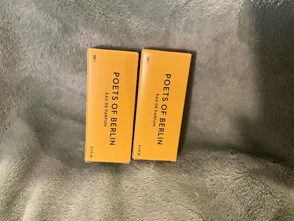 2x~Vilhelm Parfumerie~POETS OF BERLIN~Eau de Parfum~5 ml/0,17 fl oz ea~Minis~NUEVO EN CAJA~ Foto 1 de 1