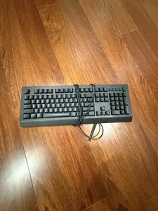 Razer Cynosa V2 QWERTY Gaming Keyboard Customizable Chroma RGB Lighting - Picture 1 of 3