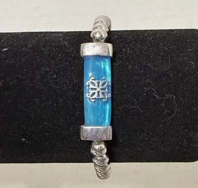 Brazalete elástico rústico azul con cuentas cilíndricas con logotipo RC Foto 1 de 4