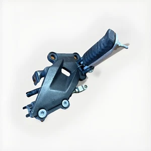 2008-2012 KAWASAKI NINJA 250 EX250 OEM FRONT RIGHT PEG AND BRACKET OEM - Bild 1 von 3