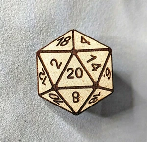 Broche d20 TROQUE Madera PIN o IMÁN - 1,5 pulgadas - Dados D&D Juegos de mesa - Imagen 1 de 4