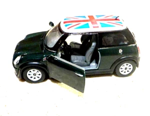 MINI COOPER HARD TOP DARK GREEN BRITISH FLAG UNION JACK LONDON 1:28 DIE PULLBACK - Picture 1 of 5