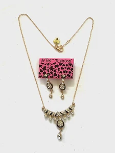 COLLAR BETSEY JOHNSON DELICADO ESMALTE NEGRO ESTRÁS TONO DORADO CON PENDIENTES - Imagen 1 de 1