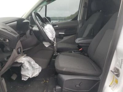 Guantera usada se adapta a: Ford Transit Connect 2019 grado A Foto 1 de 4