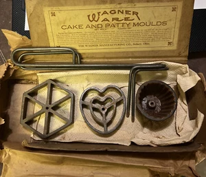 Antique 1907 Patented Wagner Ware Cake and Patty Moulds Molds Original Box - Picture 1 of 9