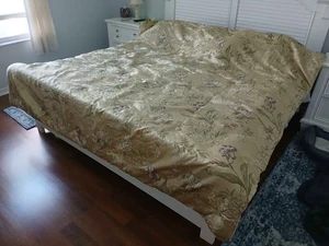 Queen Comforter with Two Pillowcases and Small Pillow Gold Floral Design - Picture 1 of 3