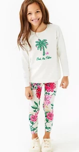 NWT LILLY PULITZER SIZE LARGE MINI BALLAD SWEATSHIRT *DECK THE PALMS*🌴 - Picture 1 of 3