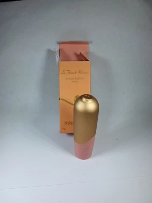 Lápiz labial Nina Ricci Le Teint Ricci 10 Les Roses *leer* Foto 1 de 4