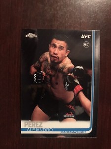 2019 Topps Chrome UFC #42 - Alejandro Perez