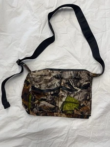 NEW! Baggu MEDIUM CARGO CROSSBODY in photo forest camouflage Nylon Bag - Picture 1 of 4
