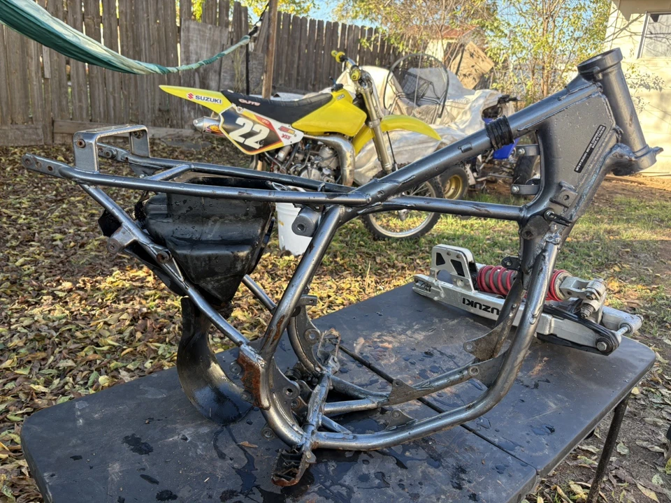 ✅Chasis de cuadro principal RM85 2006 SUZUKI RM 85 RM85L original OEM 2002-2023 Foto 1 de 4