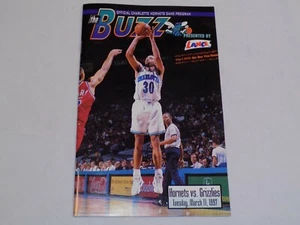 Charlotte Hornets Program The Buzz Vancouver Grizzlies Mar 11 1997 Dell Curry 30 - Picture 1 of 2