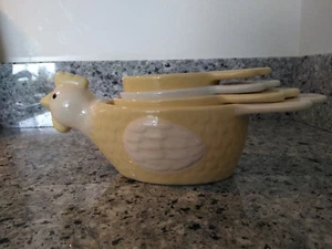 THT Design Pottery Farmhouse Chicken Nesting Measuring Cups Butter Yellow/ White - Picture 1 of 8