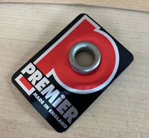 DISTINTIVO batteria vintage PREMIER anni 80 90 parte logo targa Inghilterra emblema rosso con occhiello UK - Foto 1 di 3