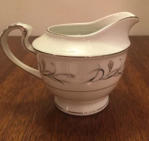 Harmony House PLATINUM GARLAND Creamer - Picture 1 of 5