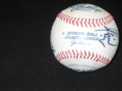 JAMIE MOYER, KYLE KENDRICK, FERNANDO RODNEY +(4)  SIGNED AUTOGRAPHED BASEBALL - Image 1 of 4