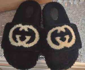 Authentische Gucci schwarze Logo ineinandergreifende G Lammfell Pantoletten/Sandalen US Größe 10 - Bild 1 von 17