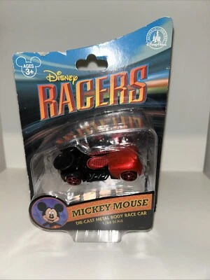 Carro de corrida Disney Racers Mickey Mouse escala 1/64 metal fundido - Imagem 1 de 4