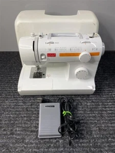 Pfaff Smart 100s Sewing Machine with Foot Pedal **PLEASE READ** - Picture 1 of 9