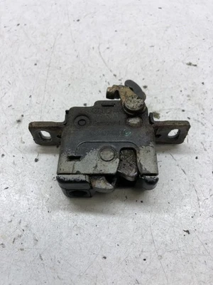 Audi 100 S4 C4 1992 Tailgate trunk boot lock catch latch 4A9827505B DRA53730 - Image 1 of 3