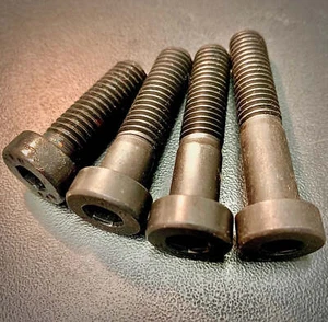 M16 Socket Screw Low Cap High Tensile 10.9 Self Colour DIN7984 - Picture 1 of 14