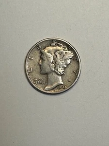 COLLECTABLE 1943 United States Mercury 10 Cent Silver Coin - Picture 1 of 2