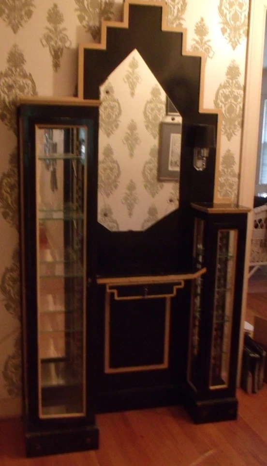 Antique bookcase with glass doors - Image 1 of 4
