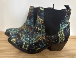 Soles Ladies Boots Size US 7 EU 38 Ankle Heel Geometric Boot Boho Gypsy Pull On - Picture 1 of 21