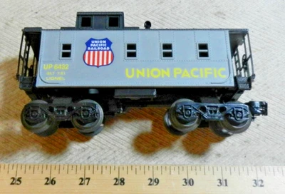 Lionel O gauge 6432 Union Pacific gray Caboose Lightly Used (C) - Image 1 of 4