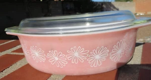vintage Pyrex pink daisy 045 2 1/2 Qt. casserole w/ lid oval baker - Picture 1 of 13